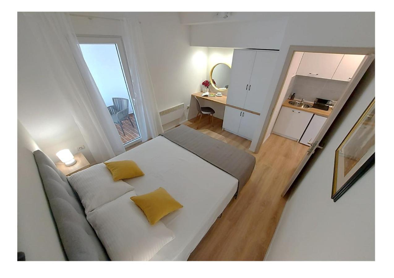 Apartment Fantasia *