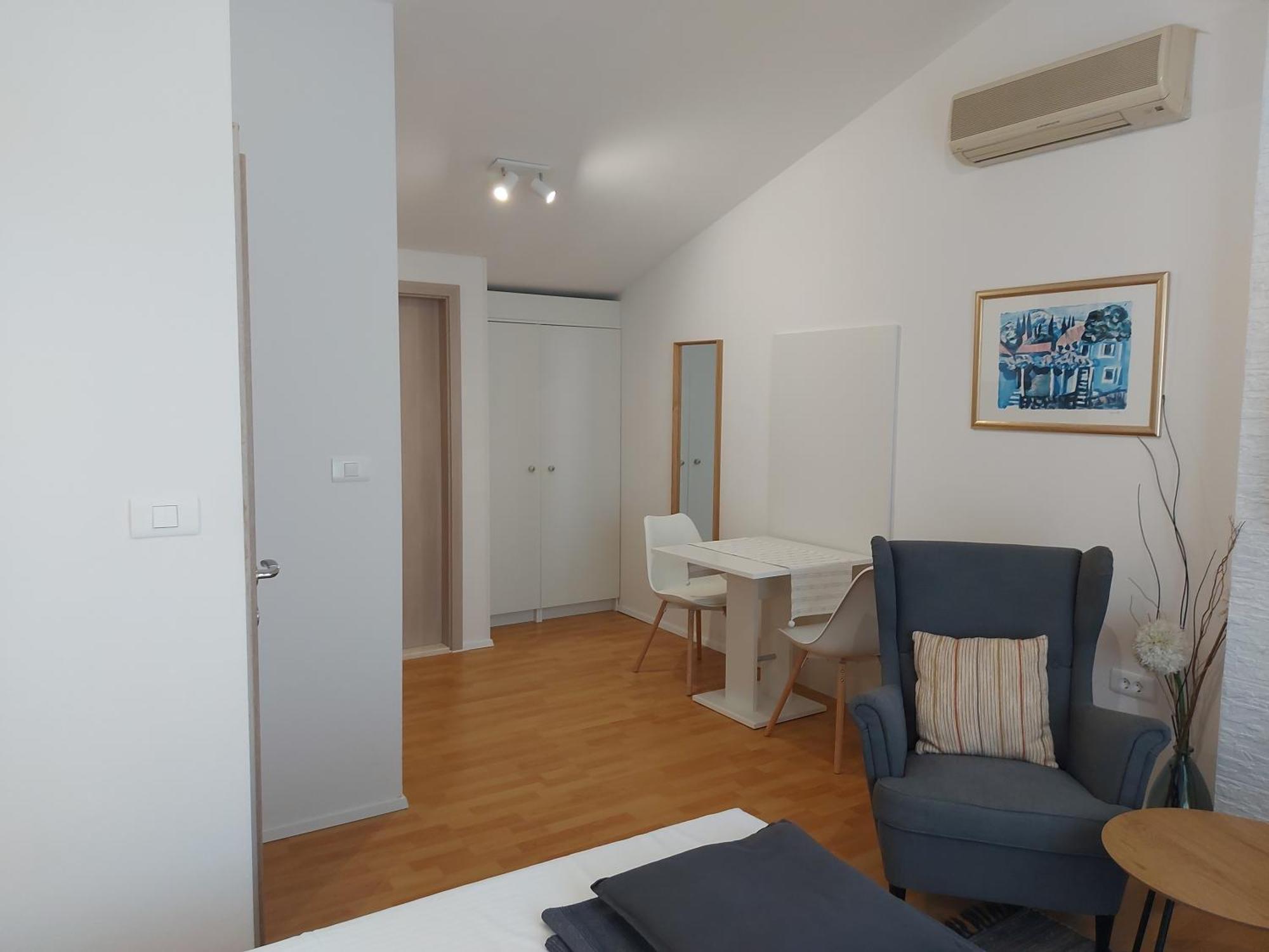 Apartment Fantasia *