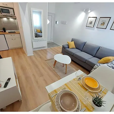 Apartments Fantasia Pula Exterior photo