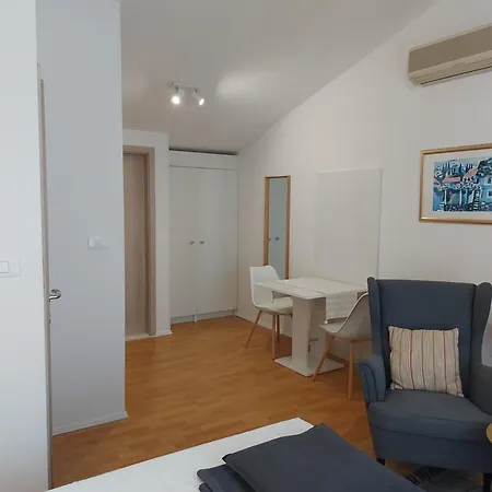 Apartments Fantasia Pula Exterior photo